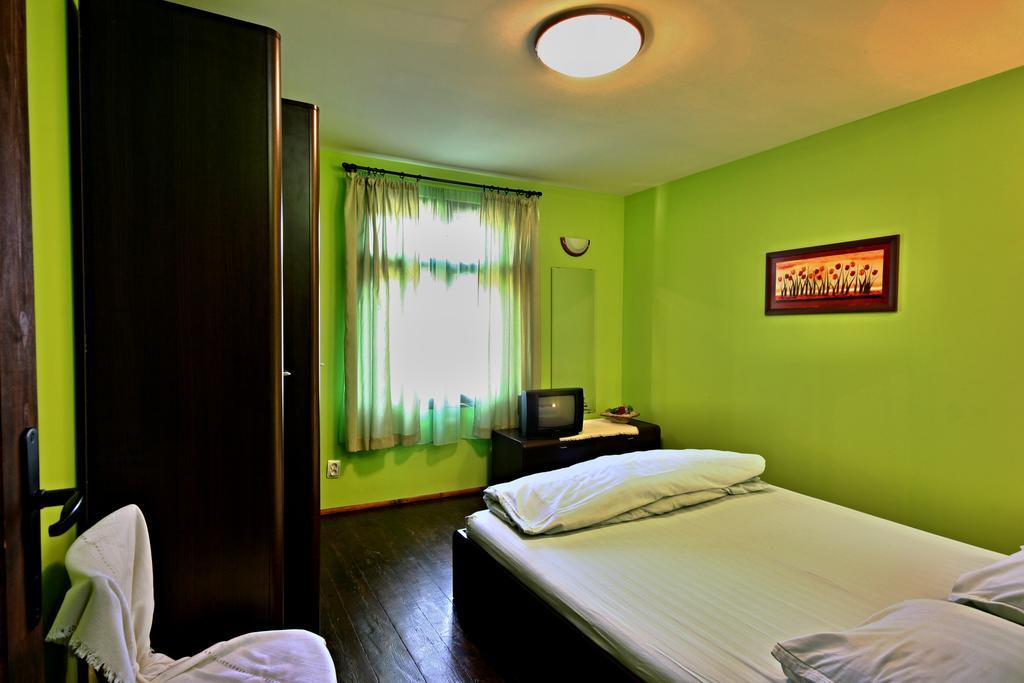 Private 4Br-2Ba Guest House Dryanovo With Pool And Free Parking Zewnętrze zdjęcie
